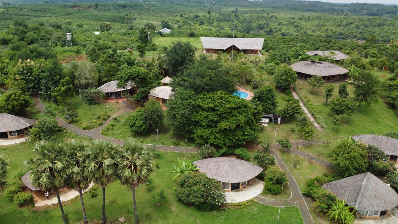 Hanchey Bamboo Resort Kampong Cham Buitenkant foto