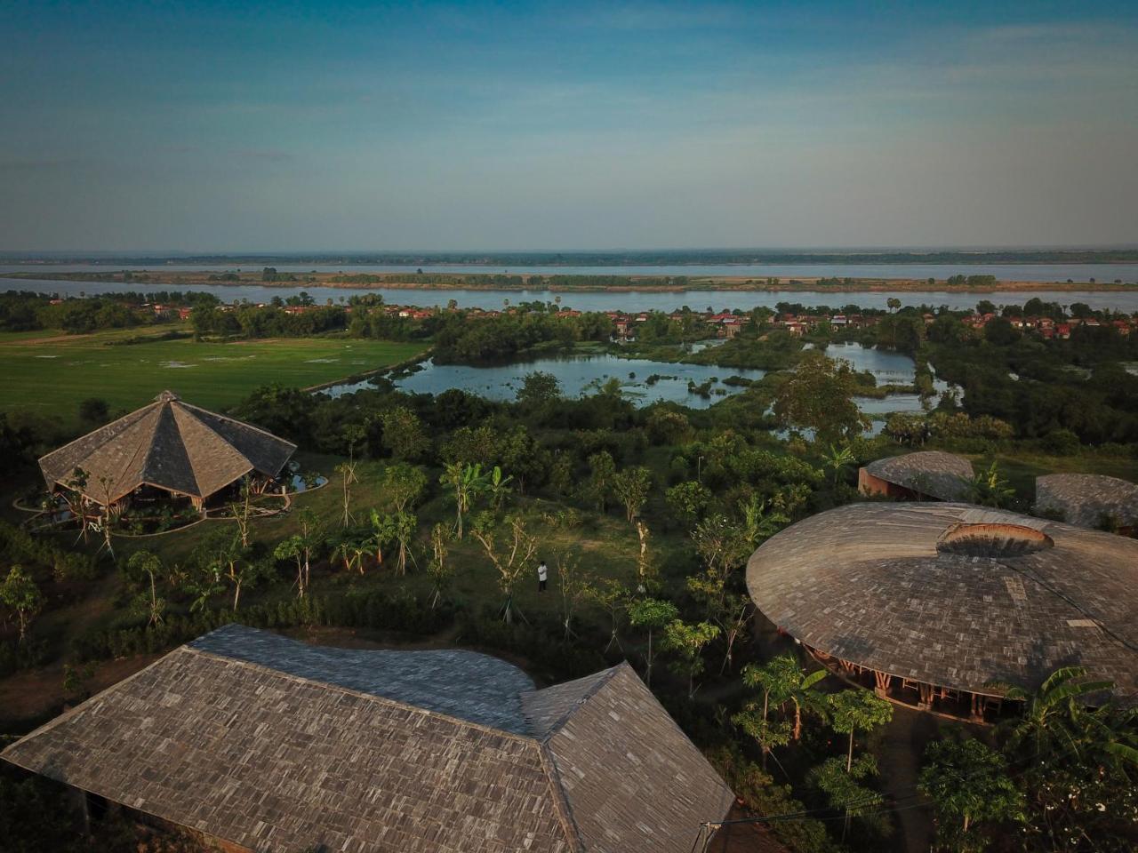 Hanchey Bamboo Resort Kampong Cham Buitenkant foto